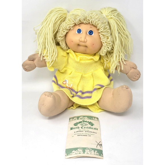 1982 Cabbage Patch Kids Doll Blue Eyes With Papers Signed by Xavier Roberts RARE - Picture 1 of 9